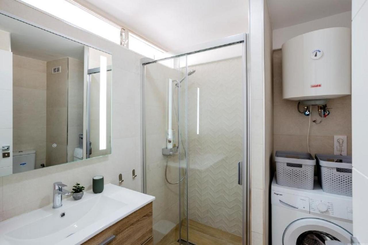 319 Modern Accommodation,Sea View, Wi Fi And Pool Playa de las Americas  Luaran gambar